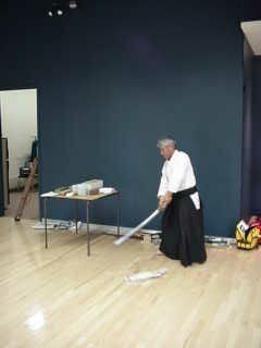 cutting newsprint rolls